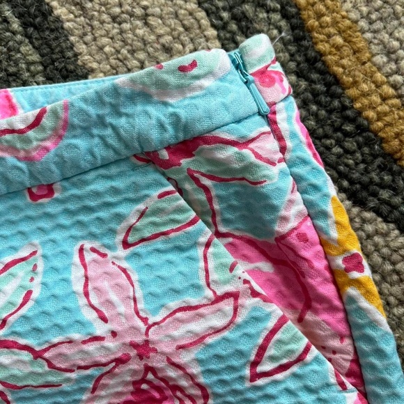 Lilly Pulitzer Floral Shorts 00 - Picture 6 of 8